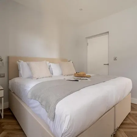 Bol Y Maer, Apartment *